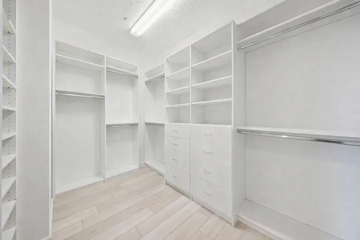 115 Tresana Blvd unit 35-11
