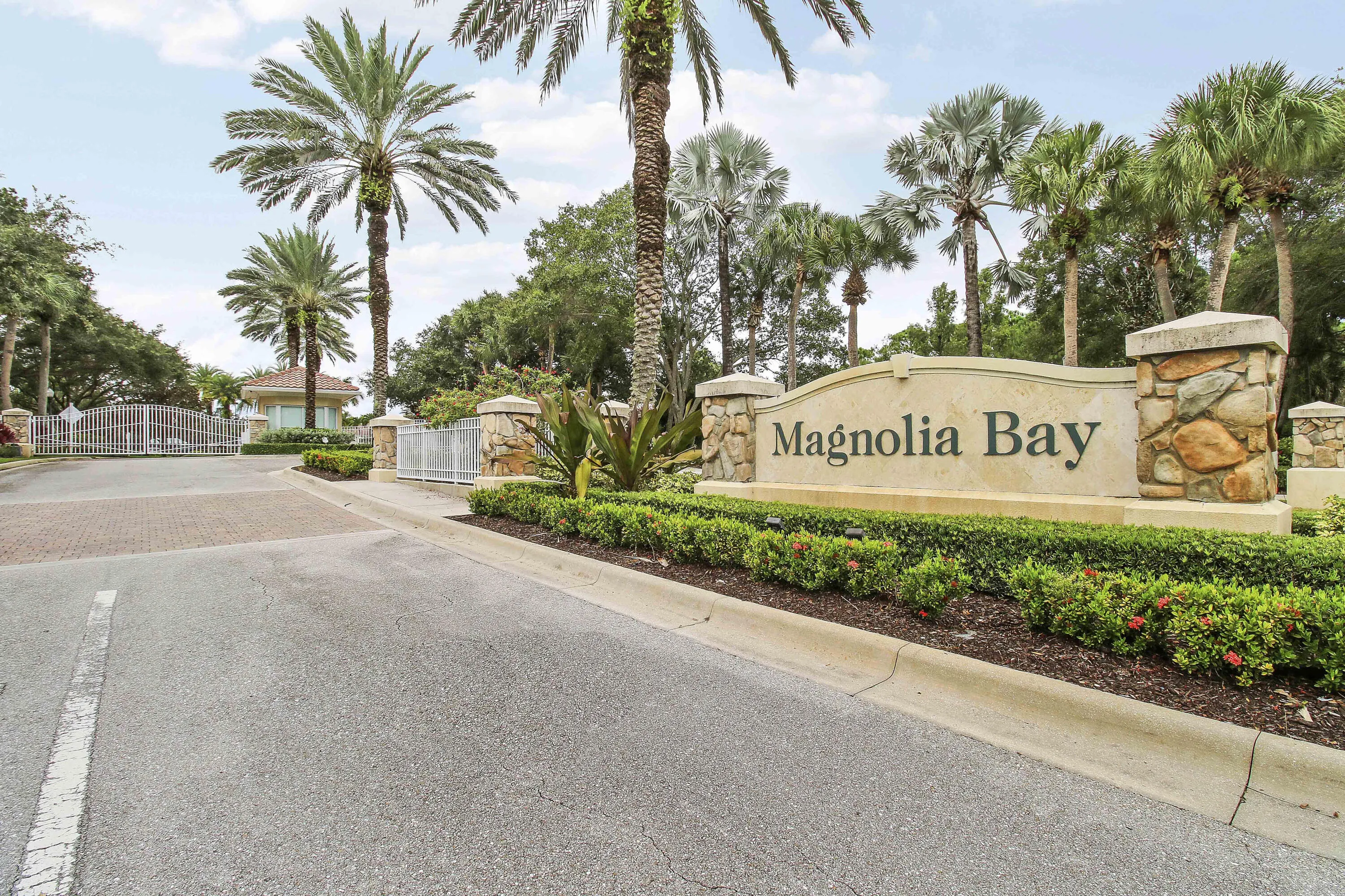 Mag Bay Entrance