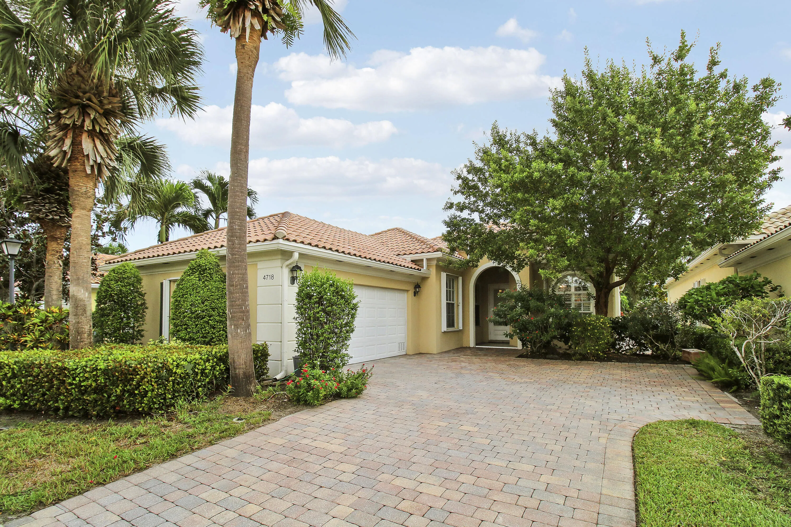 2 Car Garage & Paver Driveway