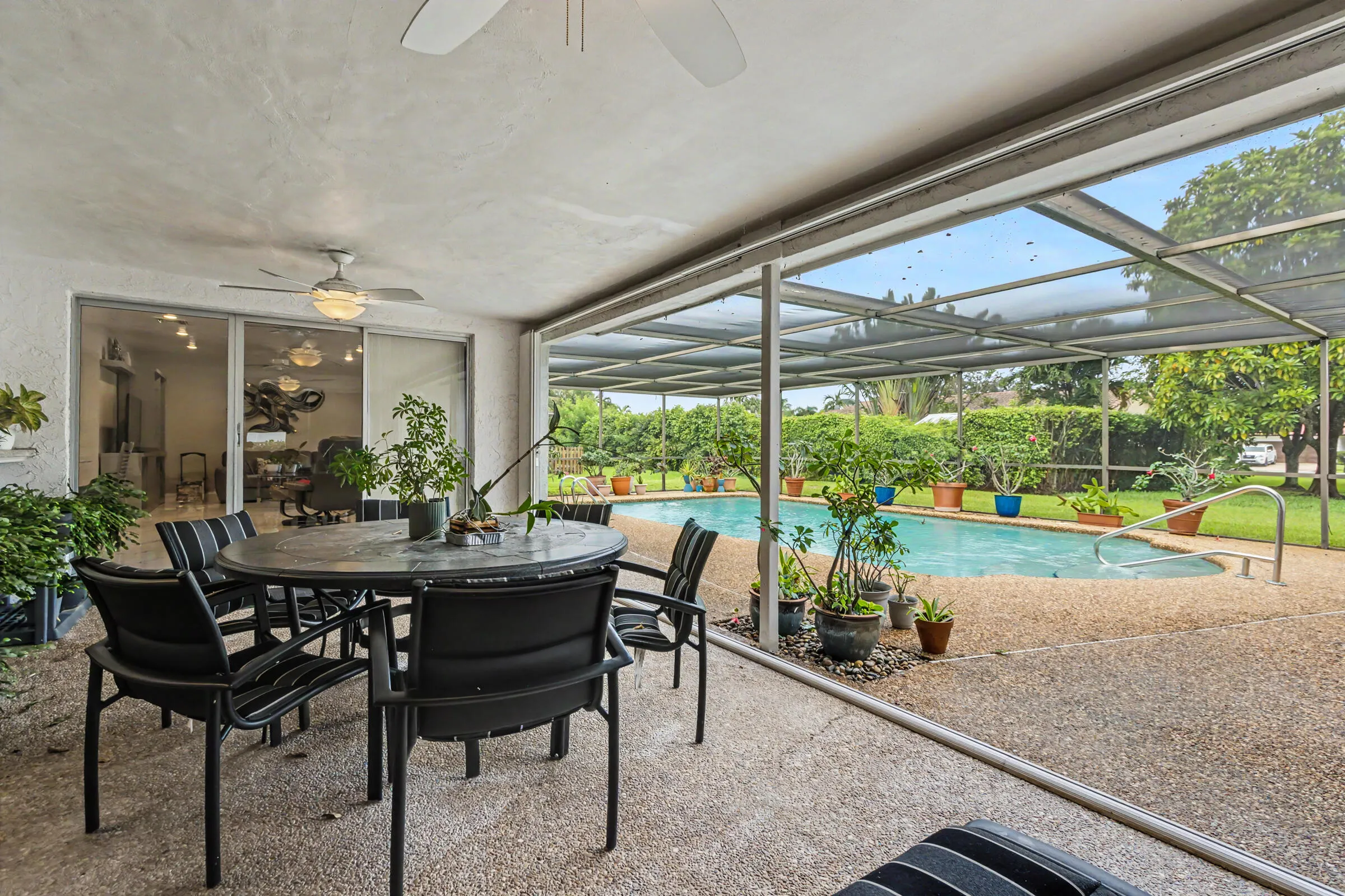 Pool area with dining