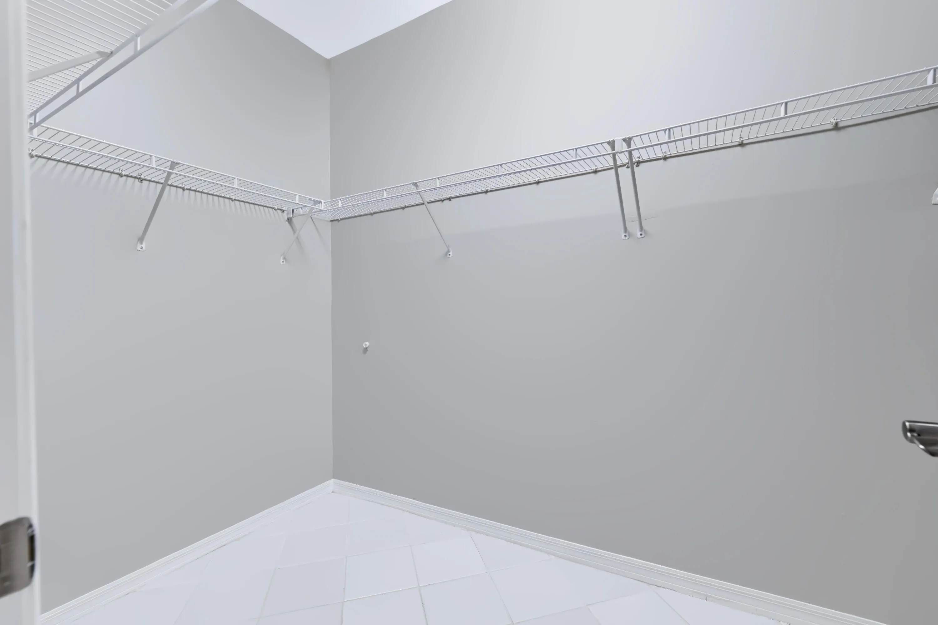 27 Primary Closet