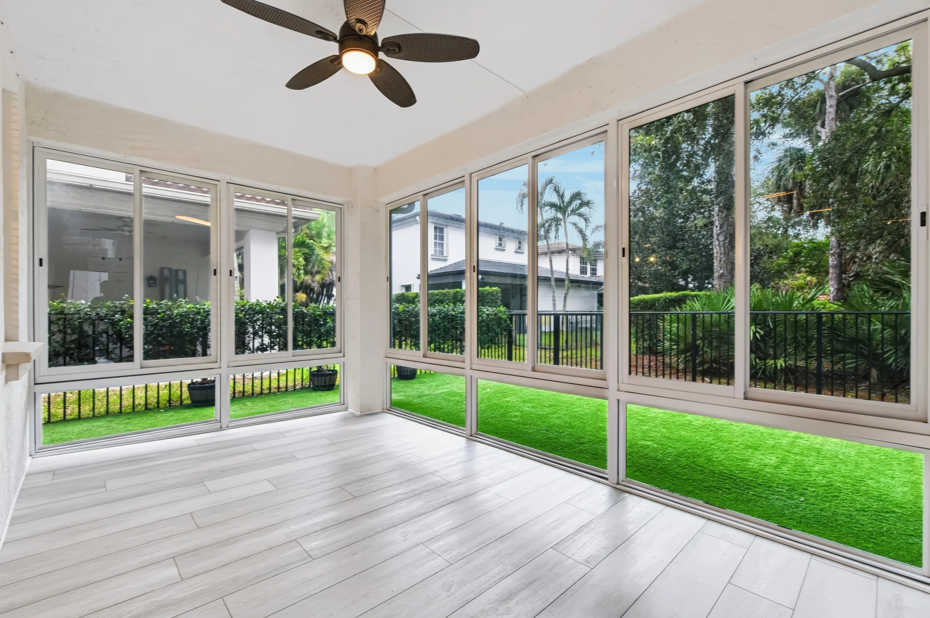42 Sunroom 3