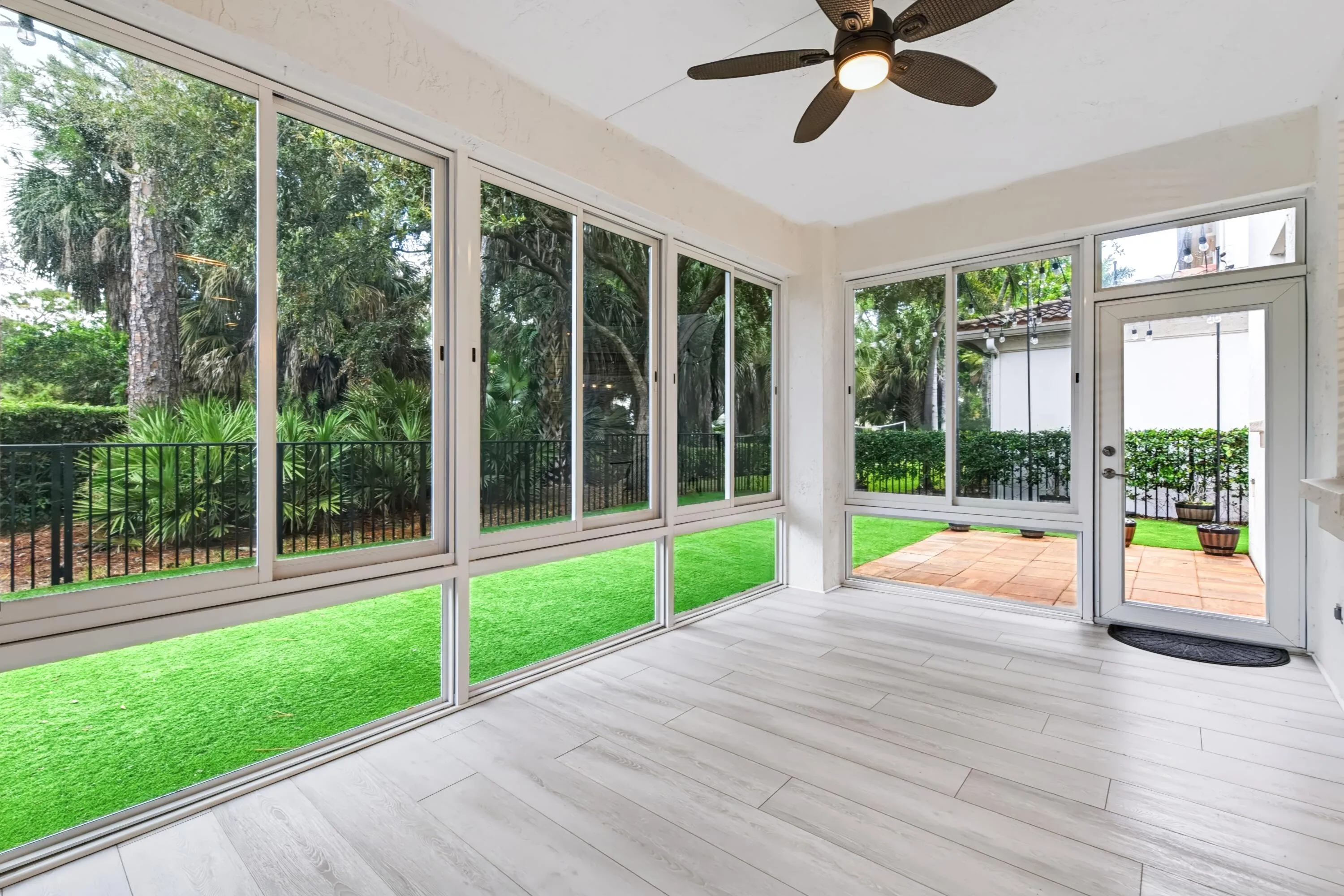 41 Sunroom 2