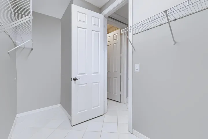 28 Primary Closet 2