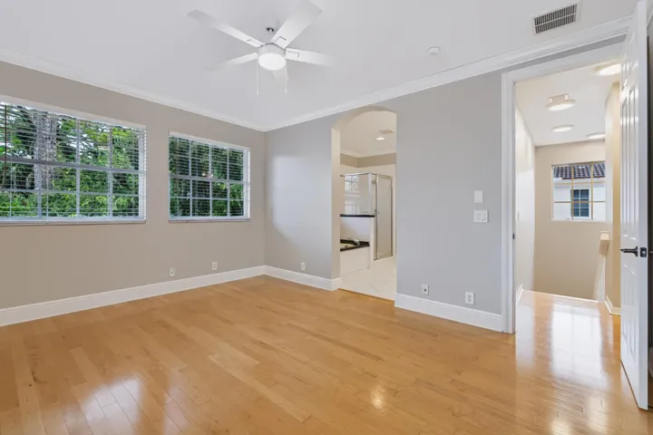 21 Primary Bedroom