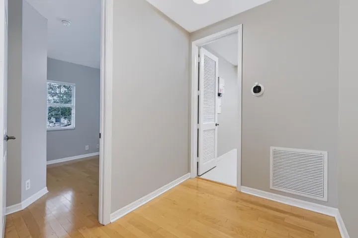 33 Upstairs Hall