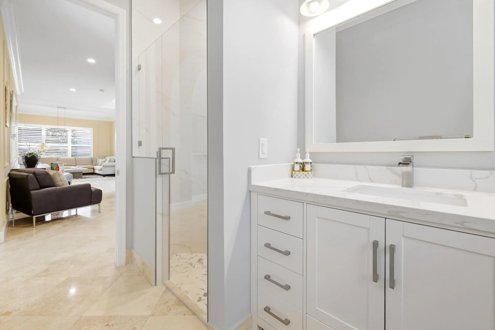 Downstairs_Bathroom