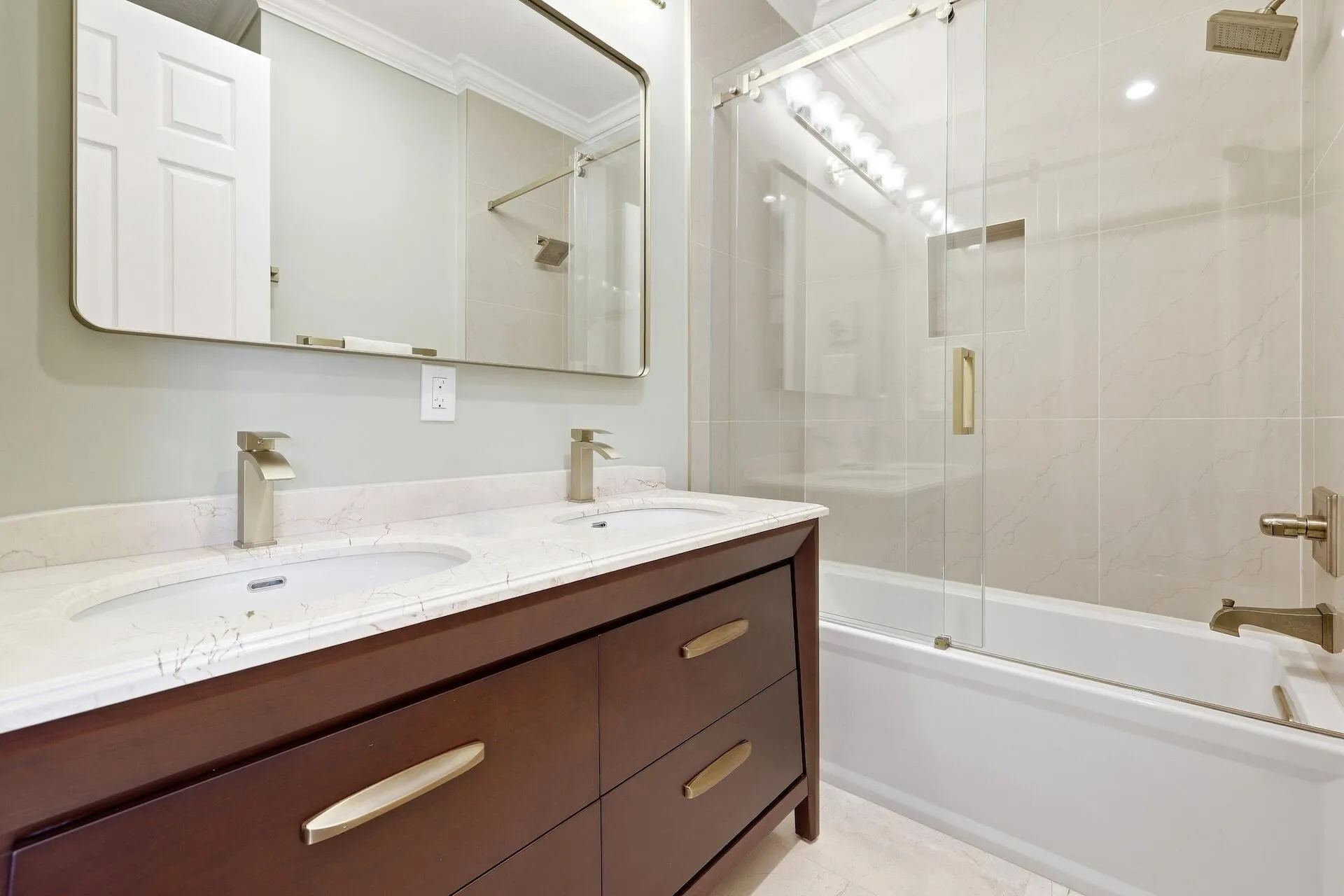 upstairs bathroom