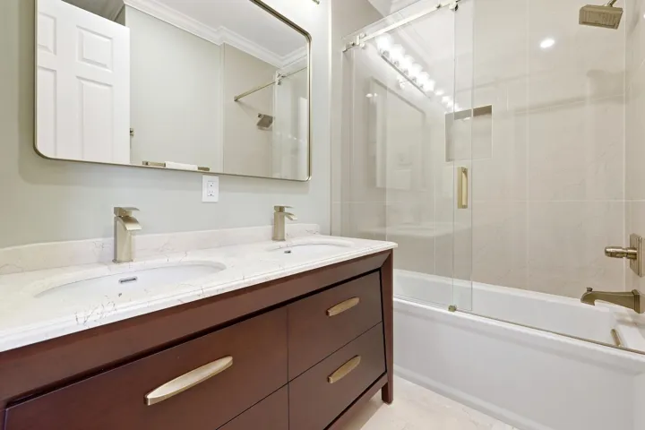 upstairs bathroom