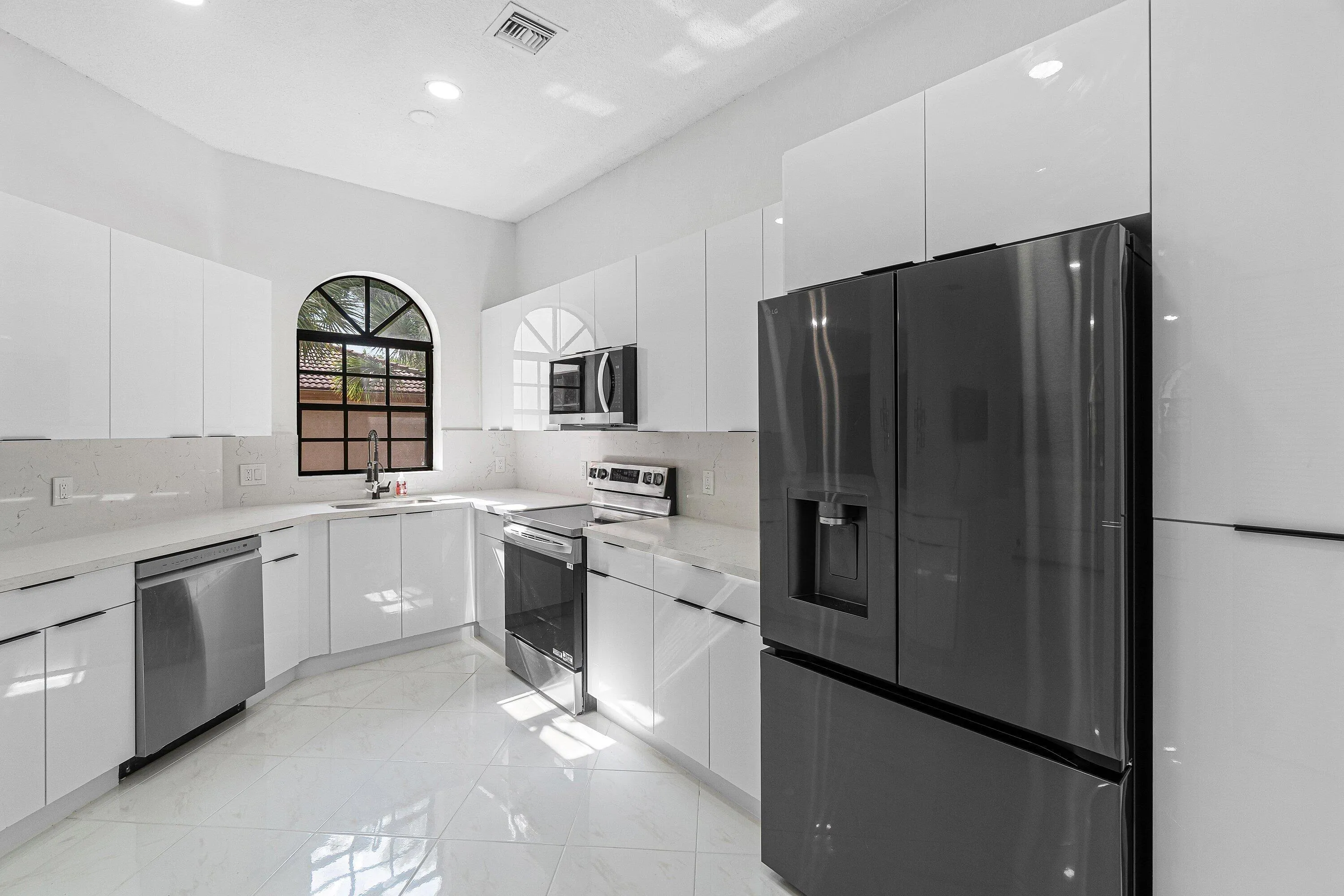014-5171EuropaDrive-G-BoyntonBeach-FL-33