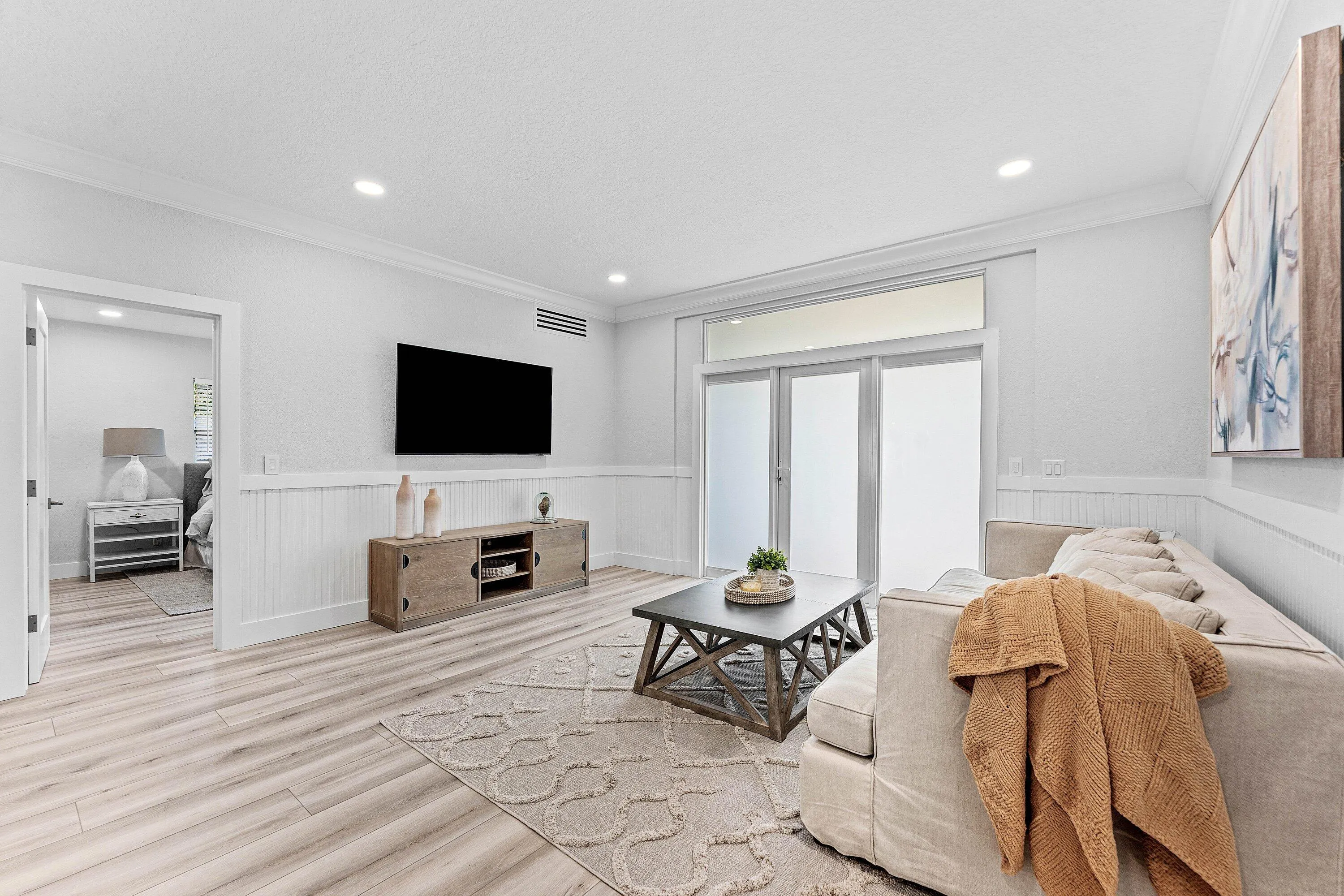 008-233LakeTerrace-DelrayBeach-FL-33444-