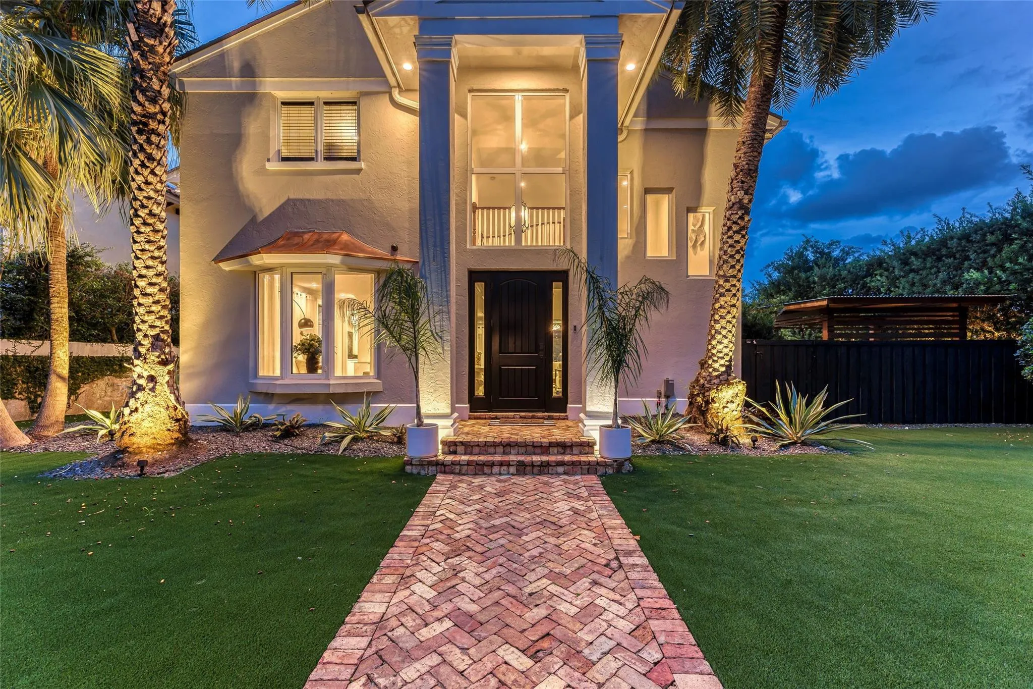 Gated & Fenced Property