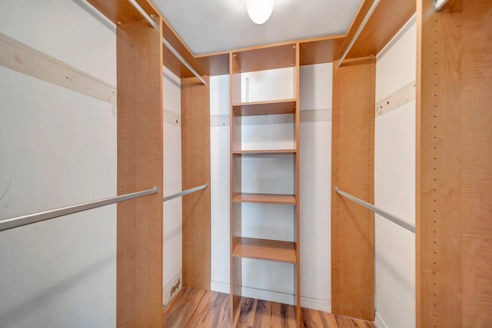 Guest Bedroom Closet