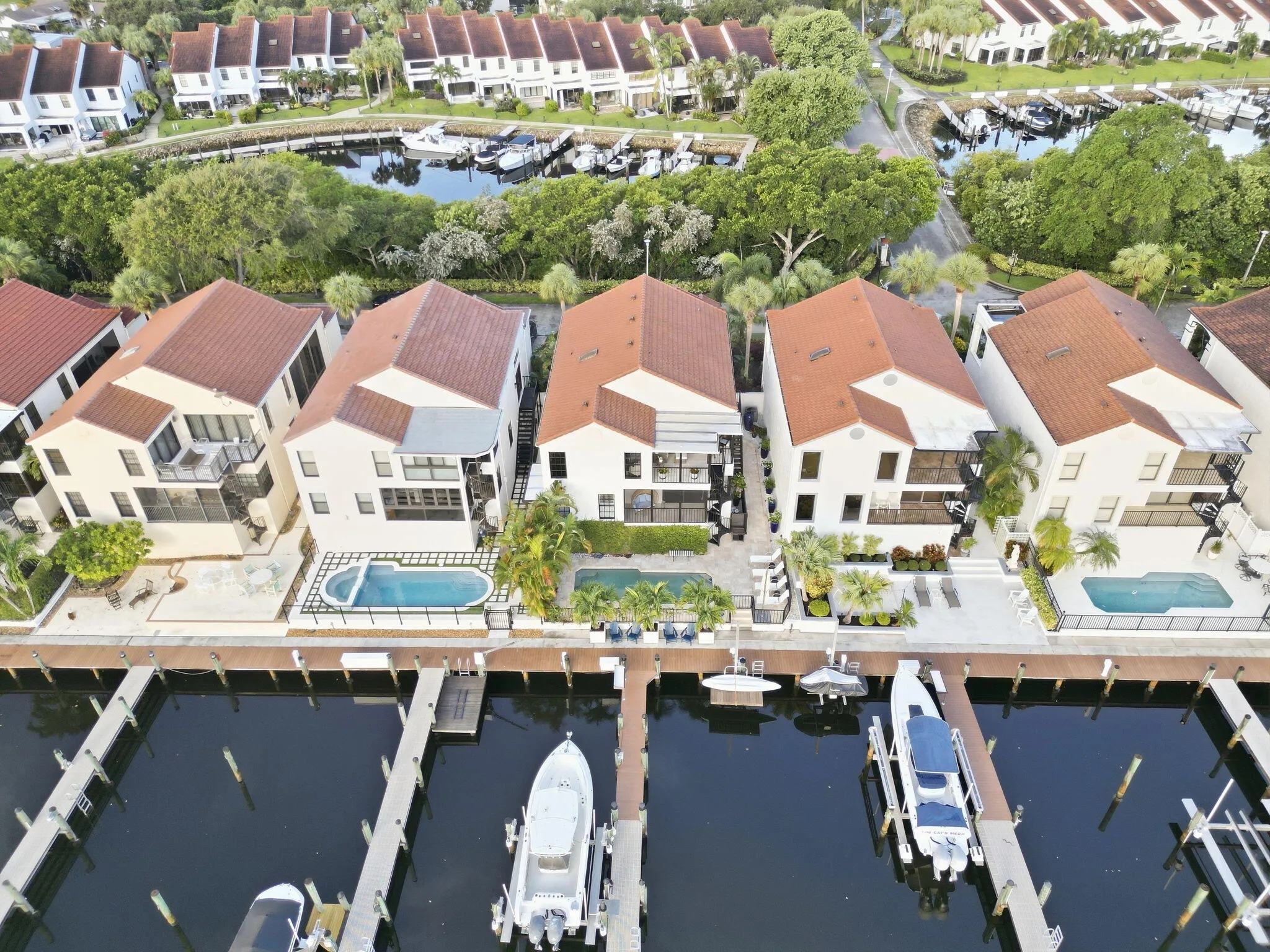 24-web-or-mls-13348_Mangrove_Isle_Drive_