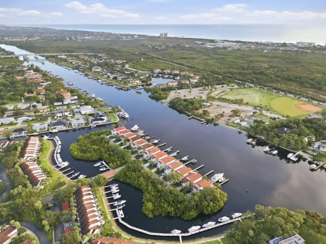 16-web-or-mls-13348_Mangrove_Isle_Drive_