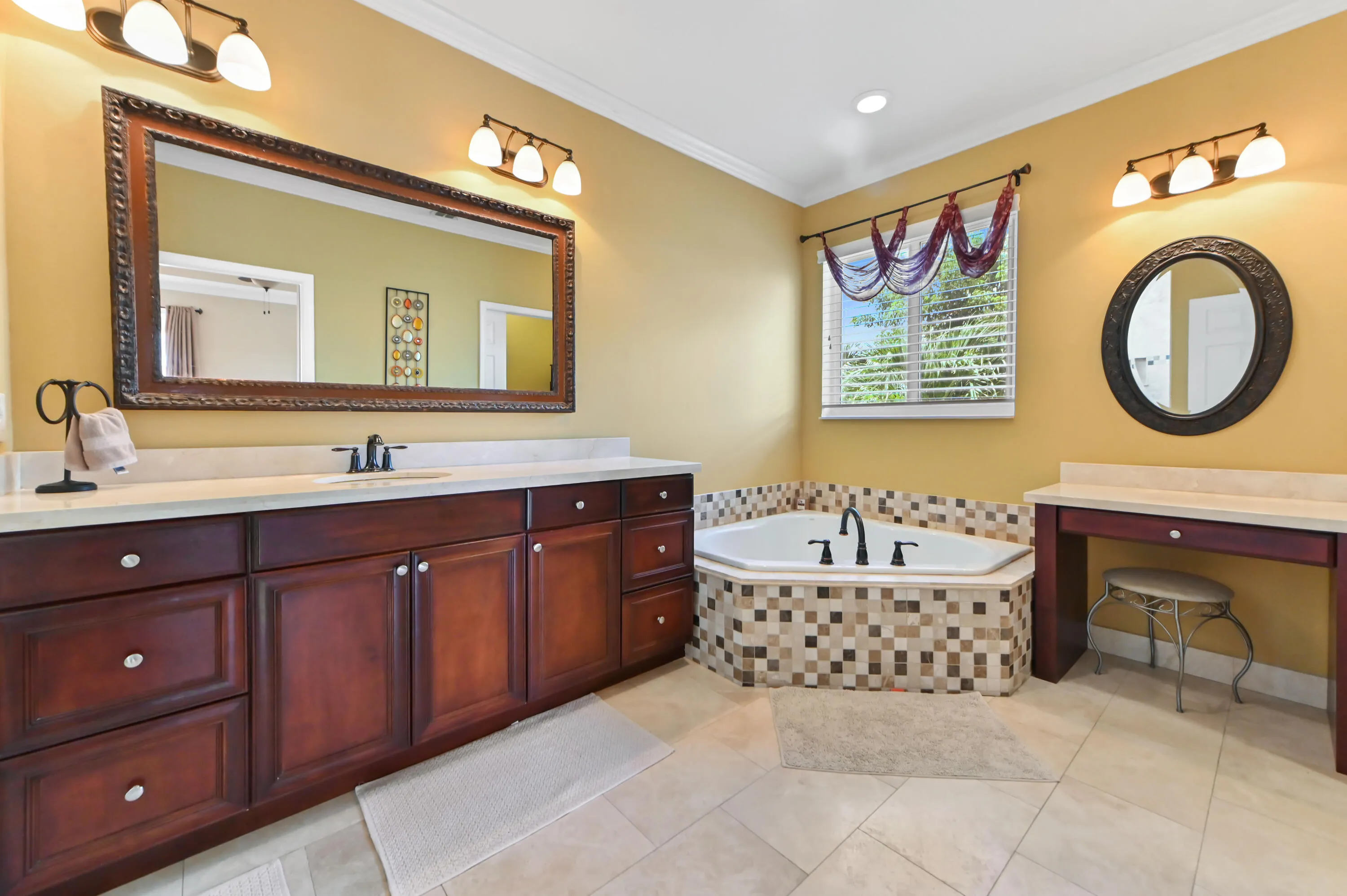 33 bathroom 01