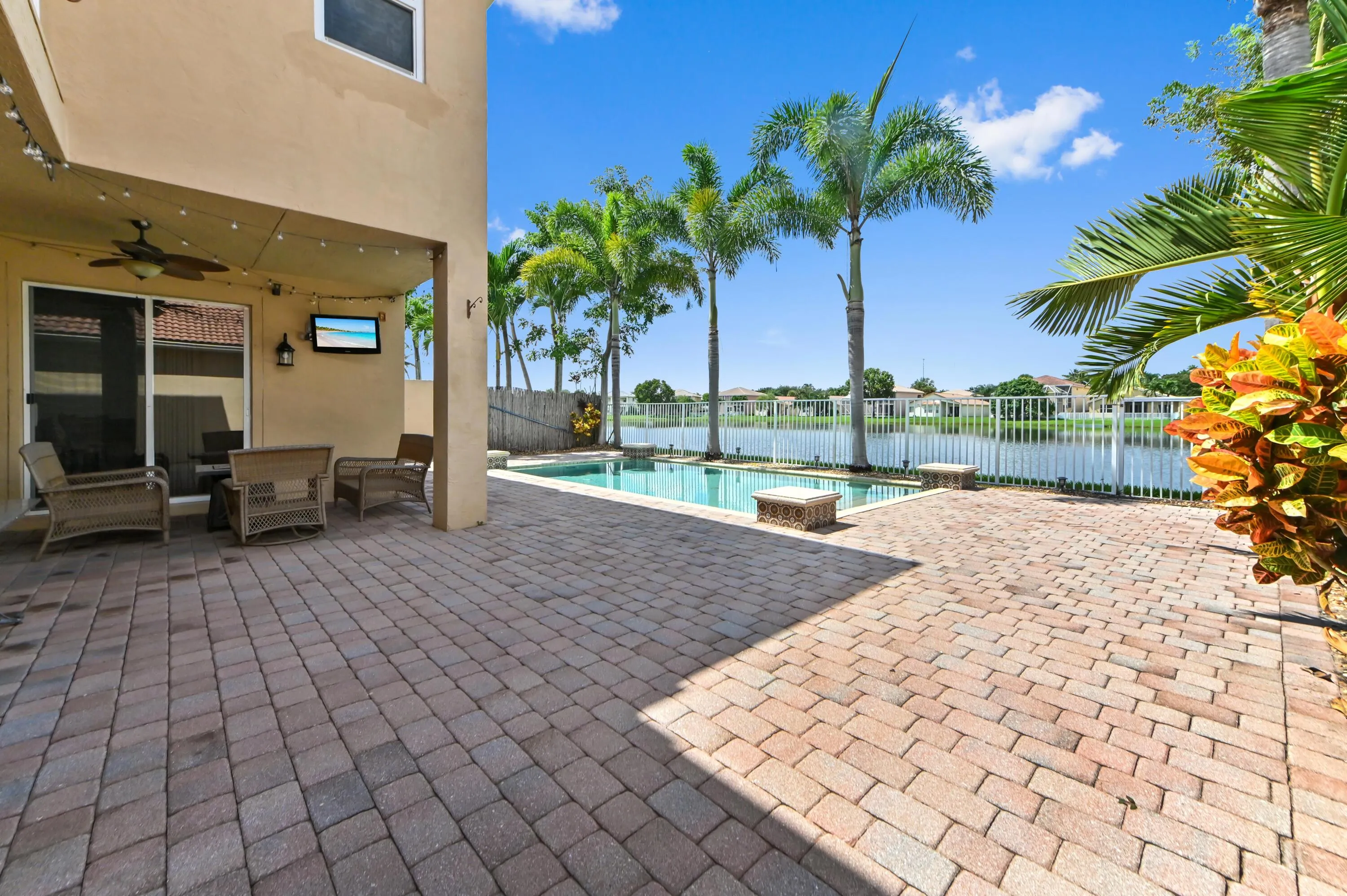 38 patio 01