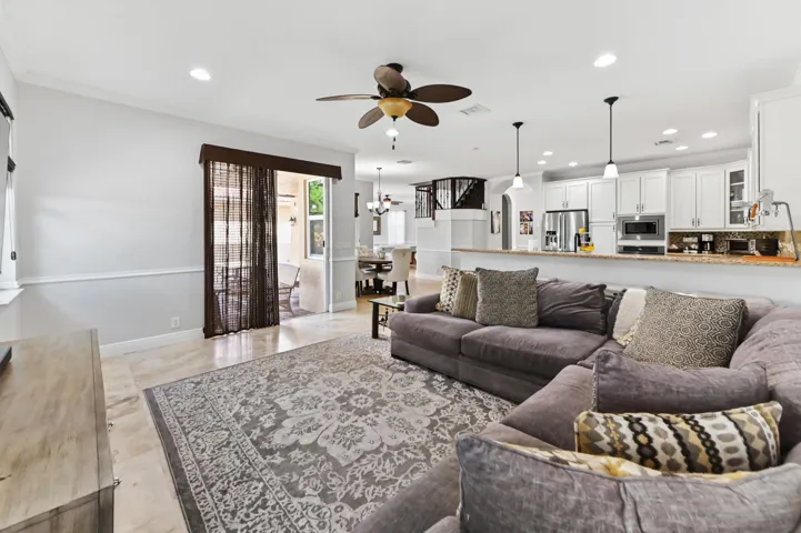 11 living room 03