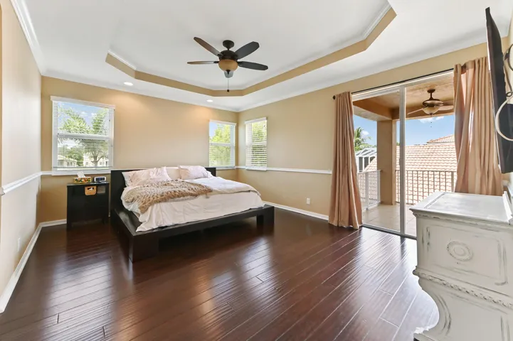 28 bedroom 01