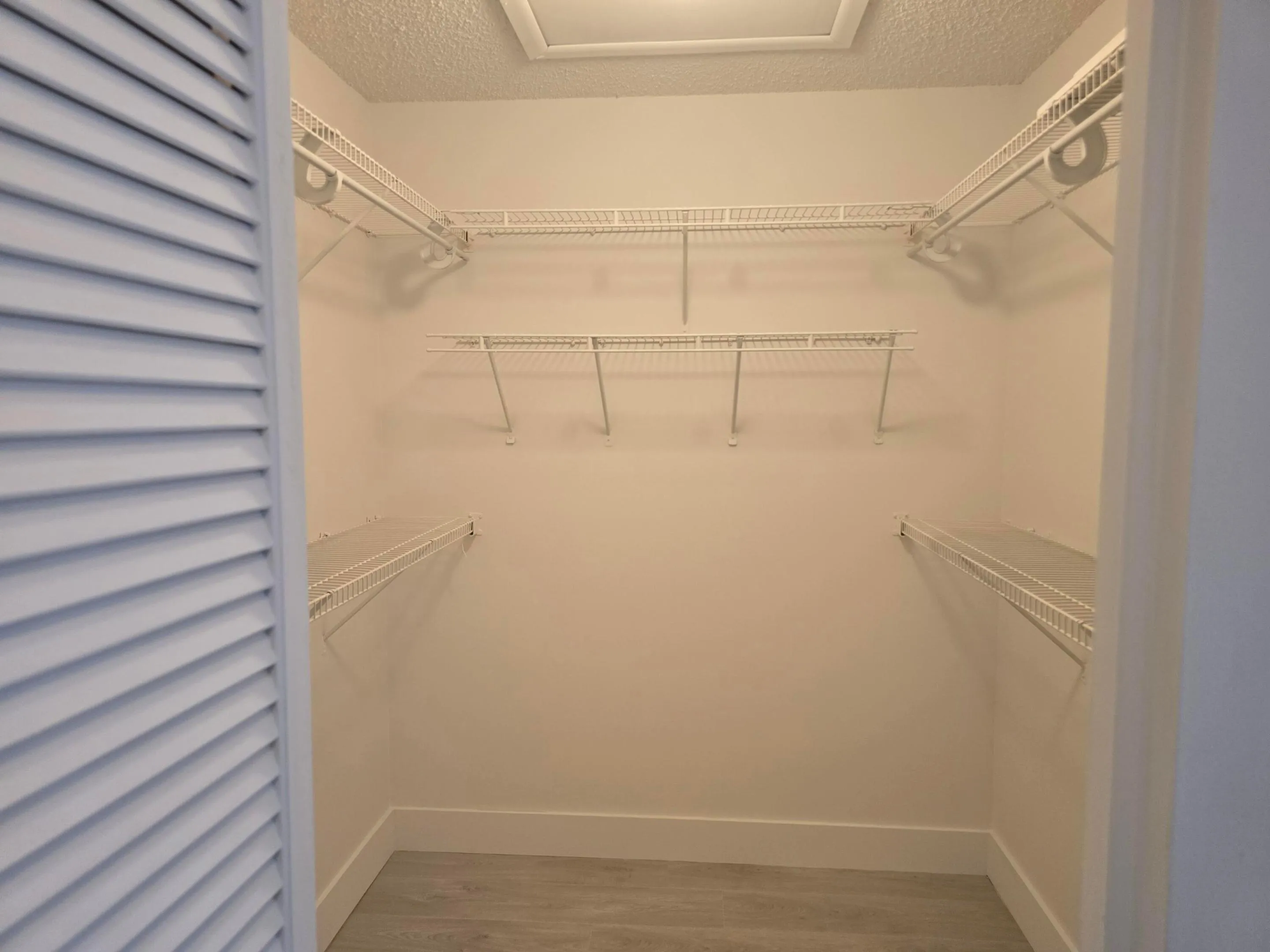 Walk-in closet