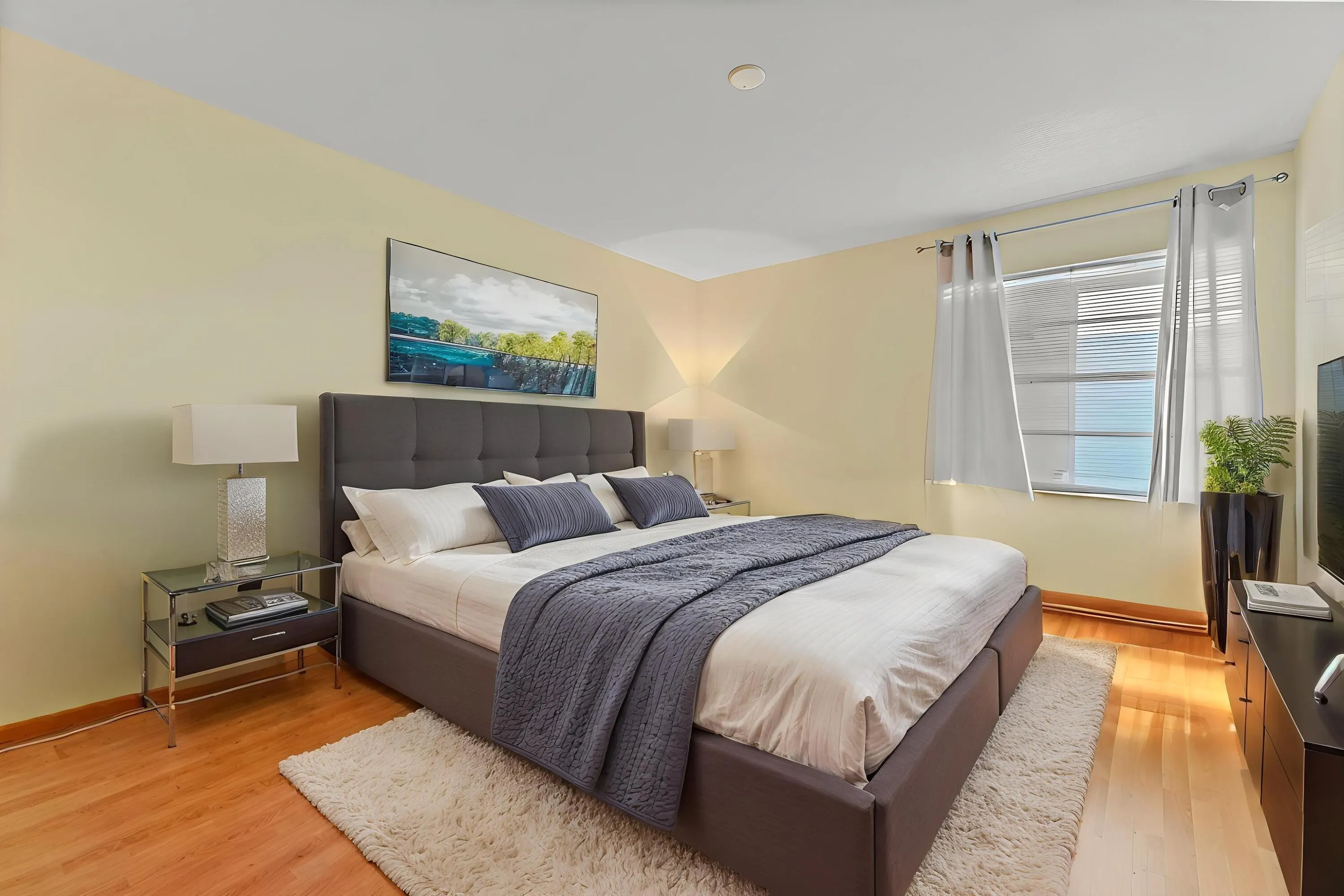12-Bedroom-01_VS_decl