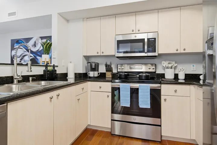 1801-NORTH-FLAGLER-DRIVE-435-33407-016