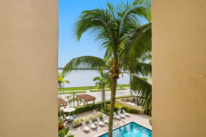 1801-NORTH-FLAGLER-DRIVE-435-33407-010