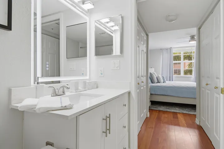 1801-NORTH-FLAGLER-DRIVE-435-33407-025