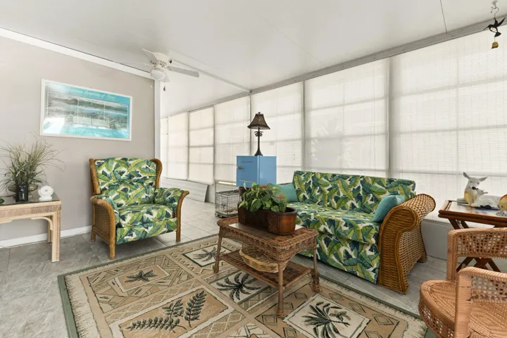 RELAX IN YOUR FLORIDA ROOM