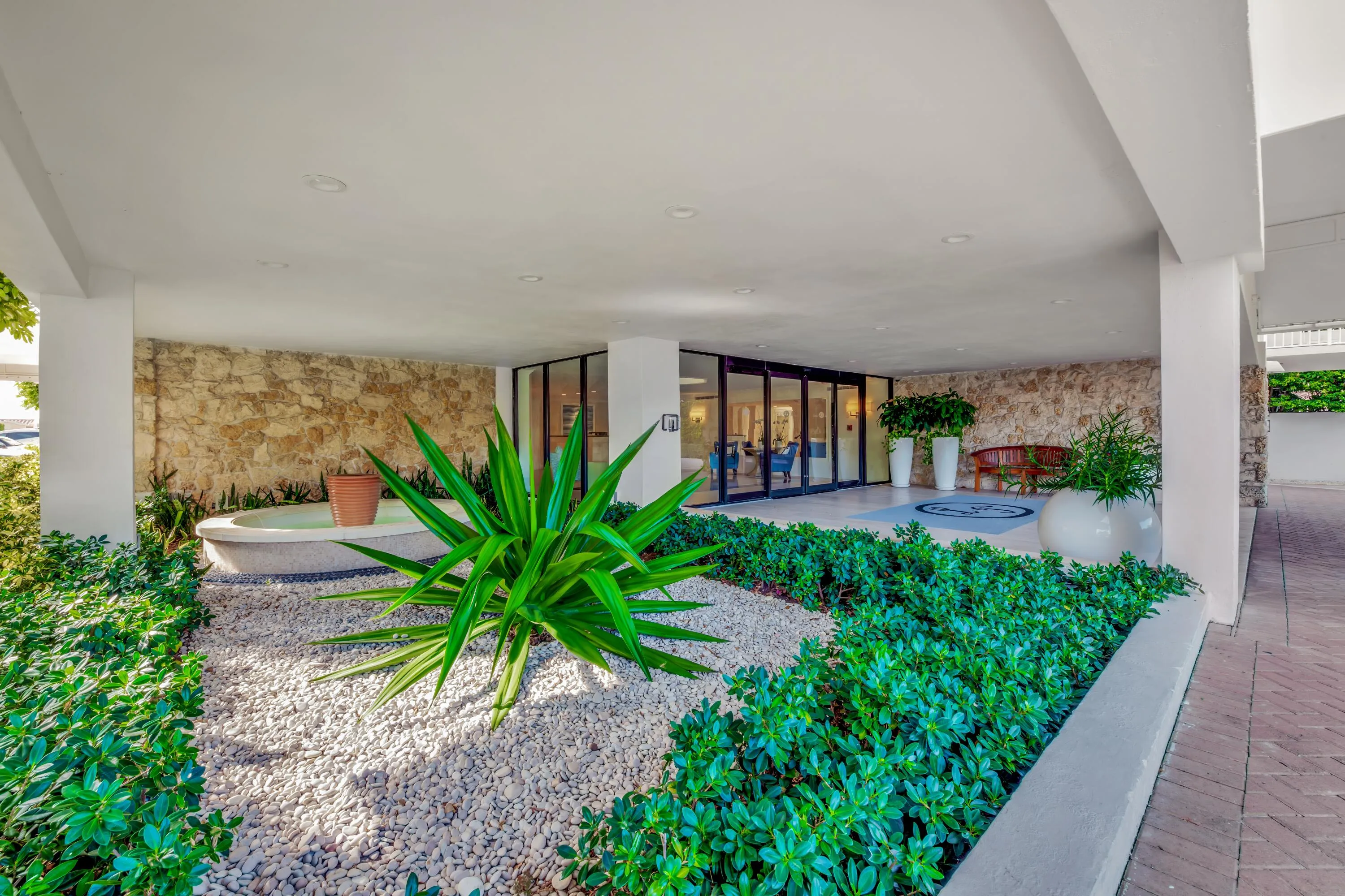 250-Bradley-Pl-308-Palm-Beach_EZP4795