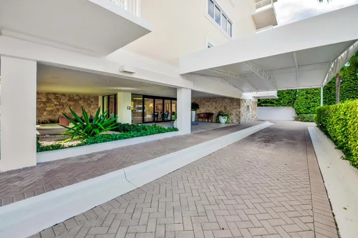 250-Bradley-Pl-308-Palm-Beach_EZP4787
