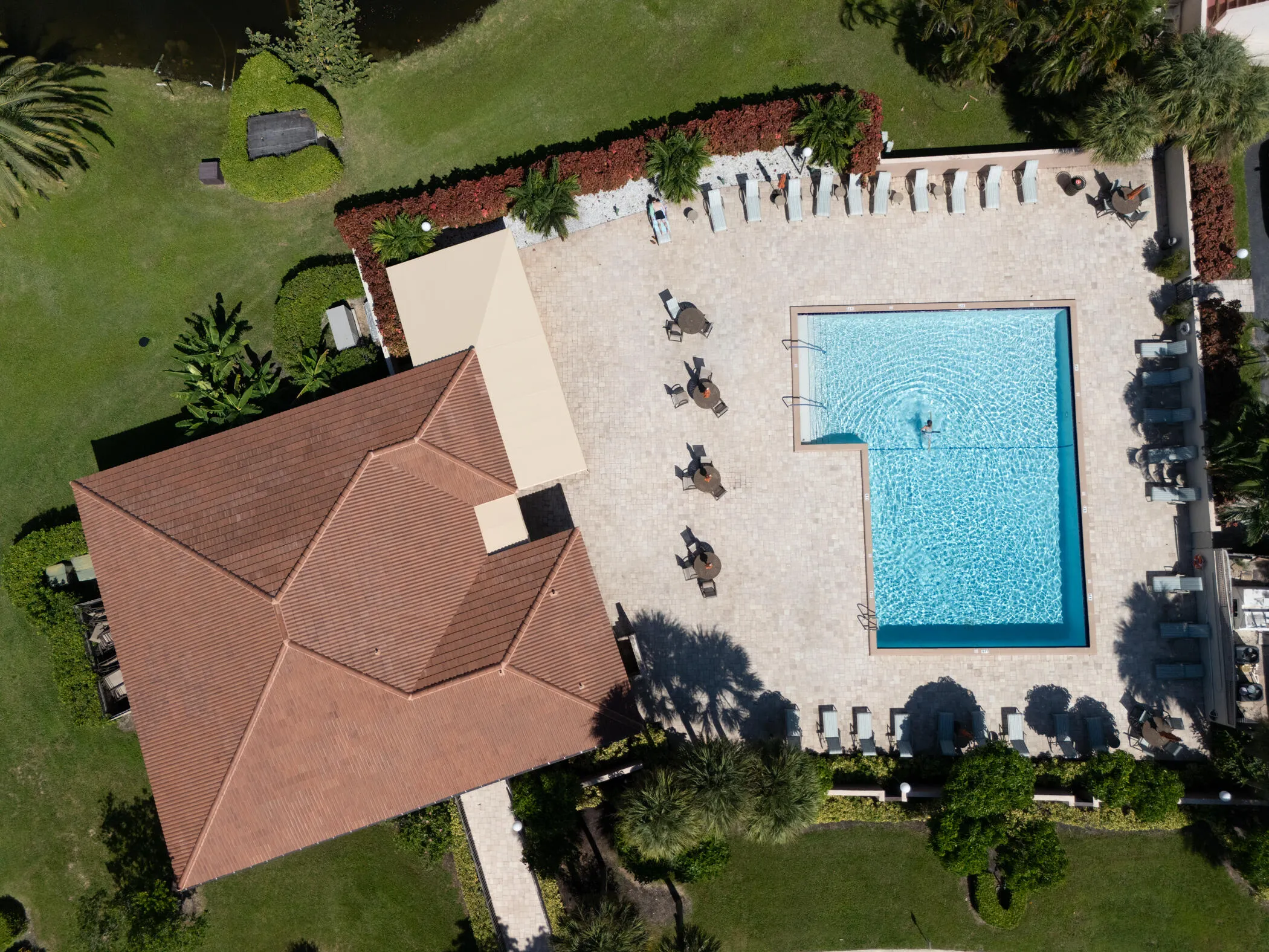 © Clark-9282 Vista Del Lago D-043