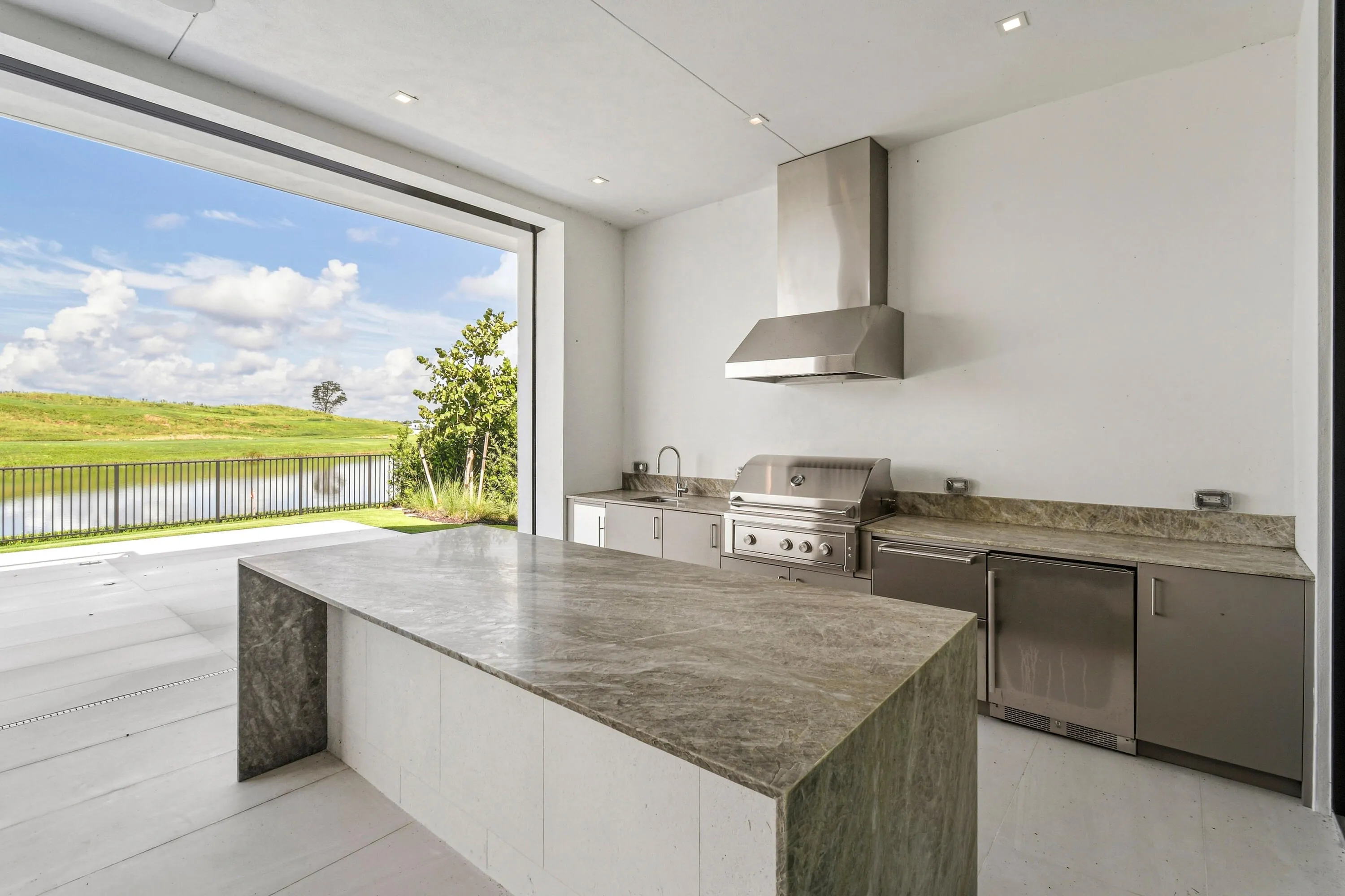 Outdoor Kitchen