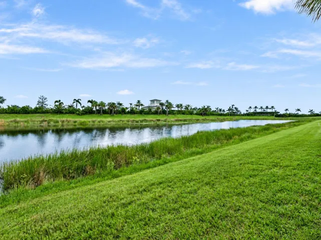 Lanai long lake view
