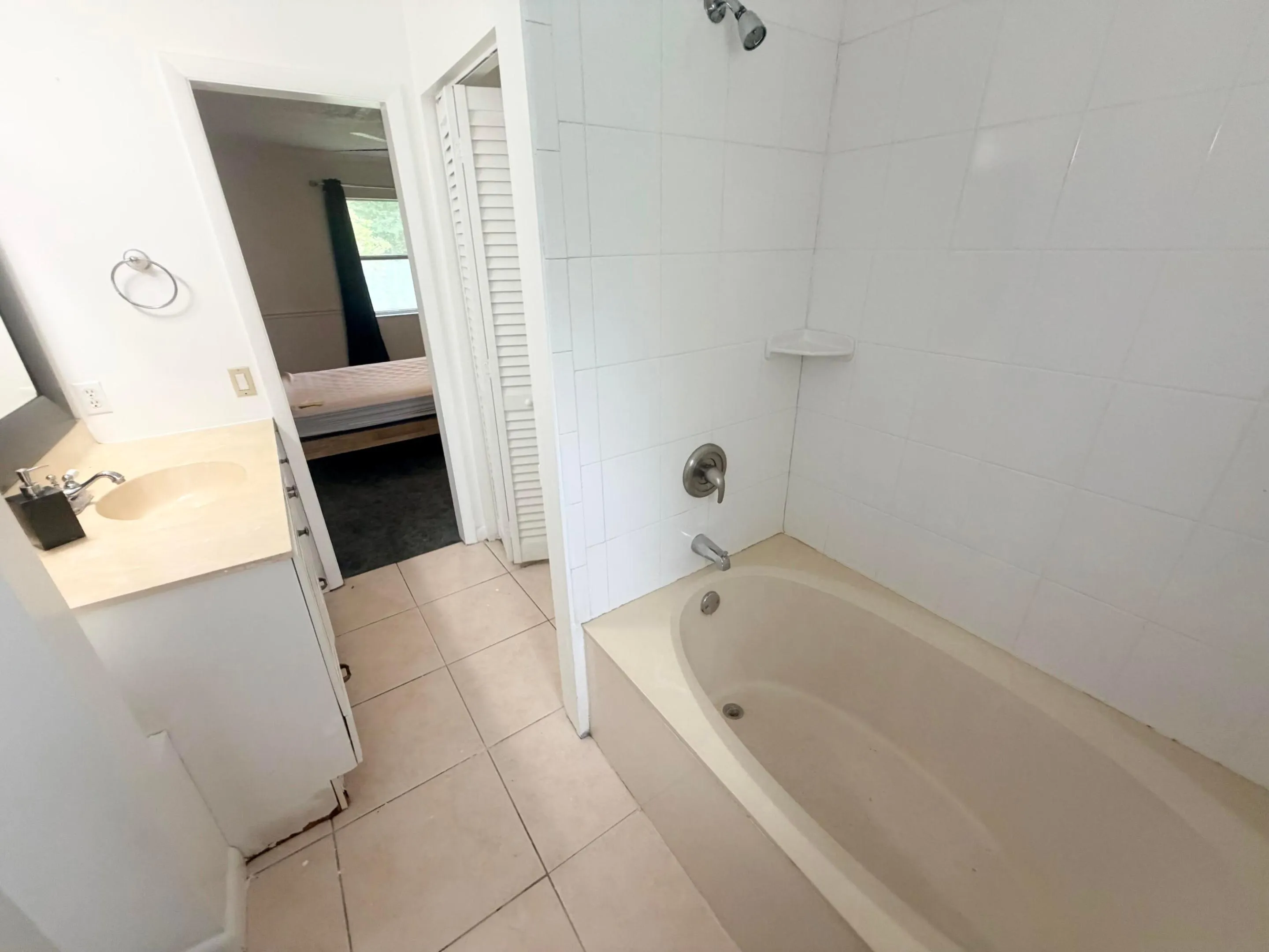Master 1 Bath