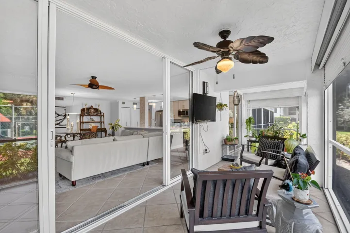 Roofed/screened patio