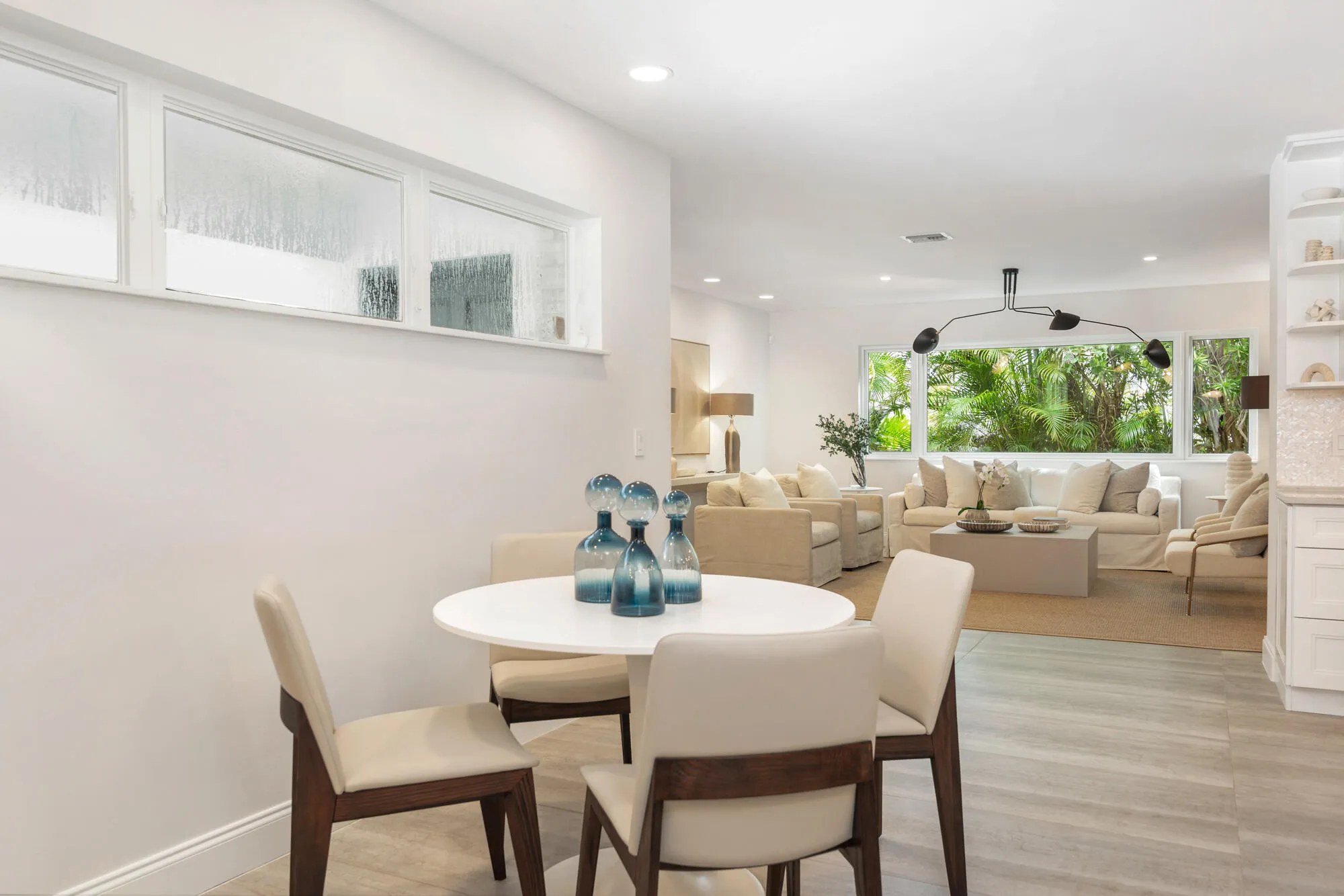 Eat-in-kitchen