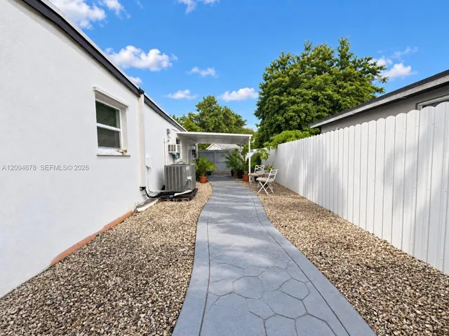 Separate side yard entrance