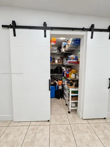 Walk-in kitchen pantry