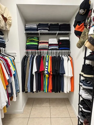 Walk-in closet