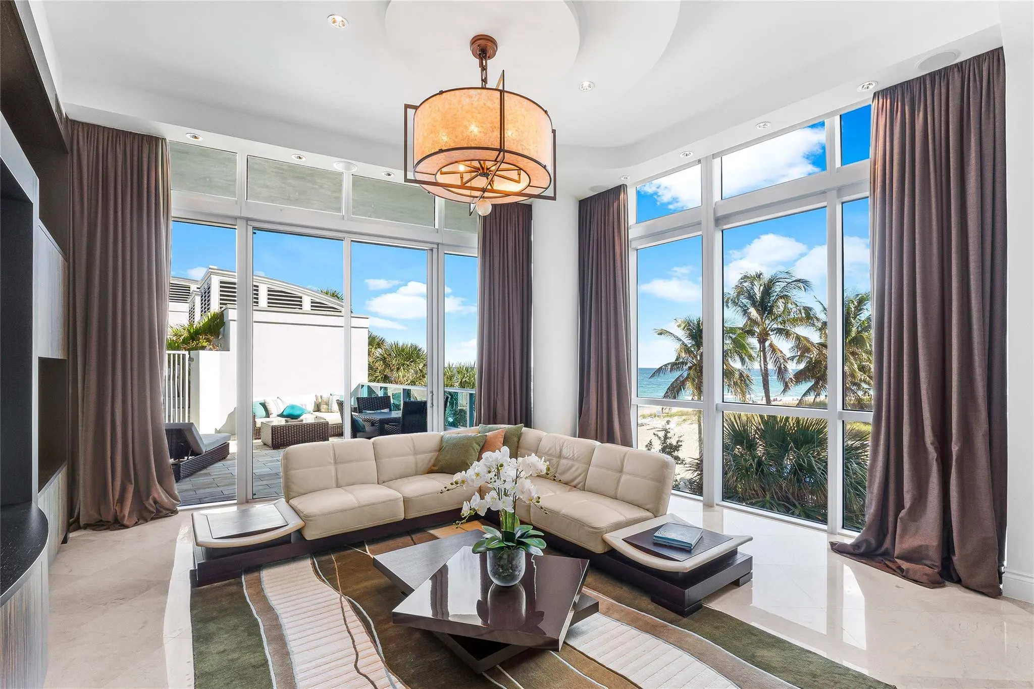 2nd Living Space on the Sand 14 Ft Ceilings