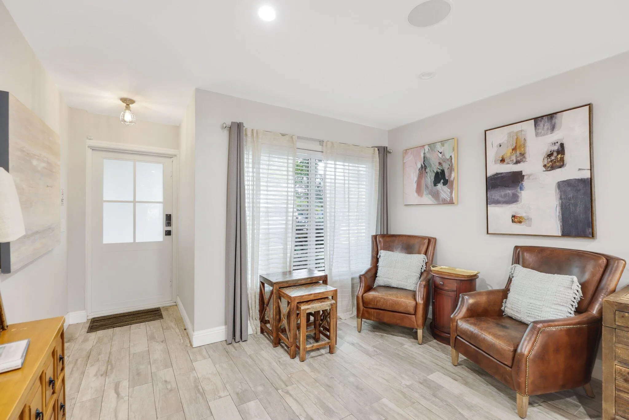 513 Curlew Road - 1.jpg-SMALL