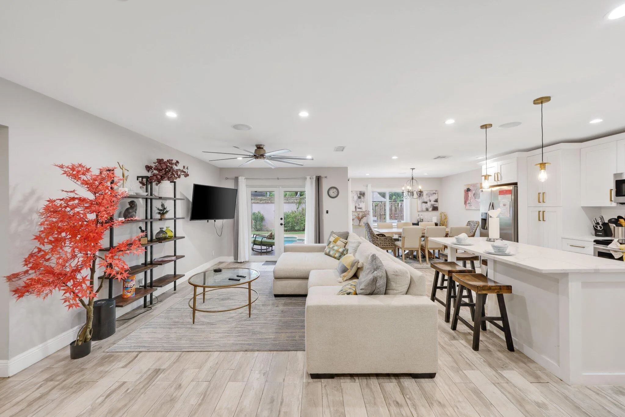 513 Curlew Road - 4.jpg-SMALL