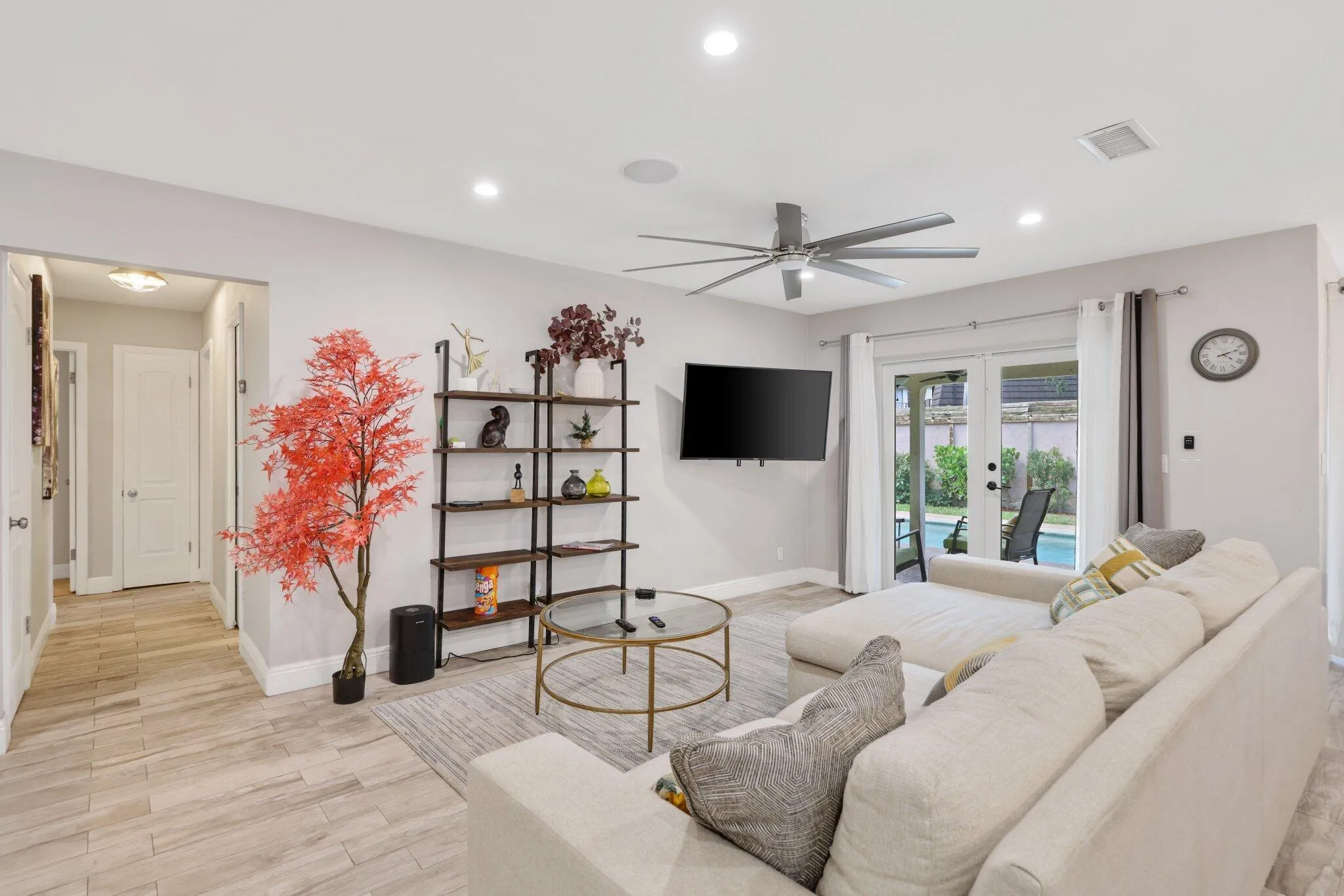 513 Curlew Road - 6.jpg-SMALL