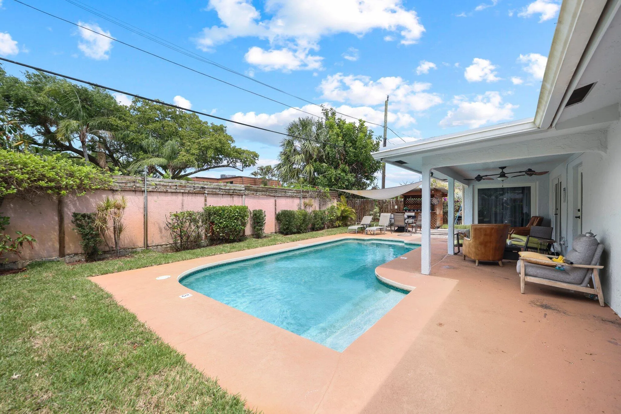 513 Curlew Road - 30.jpg-SMALL