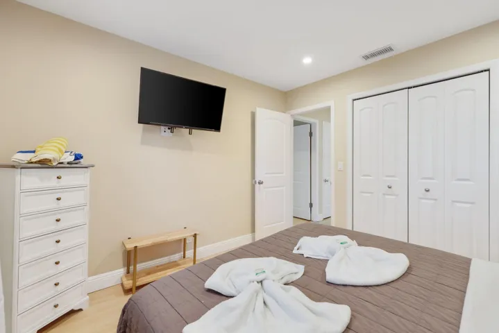 513 Curlew Road - 25.jpg-SMALL