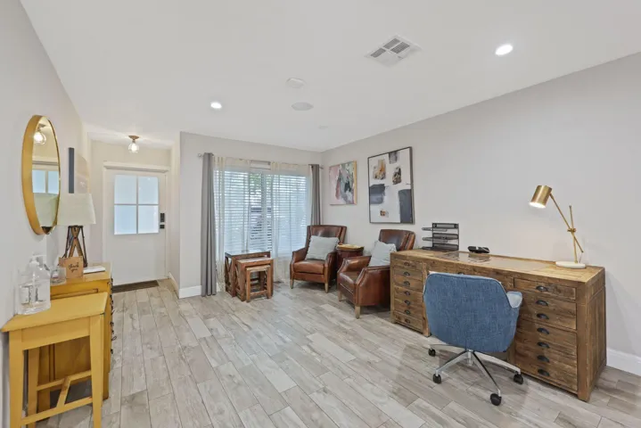 513 Curlew Road - 3.jpg-SMALL