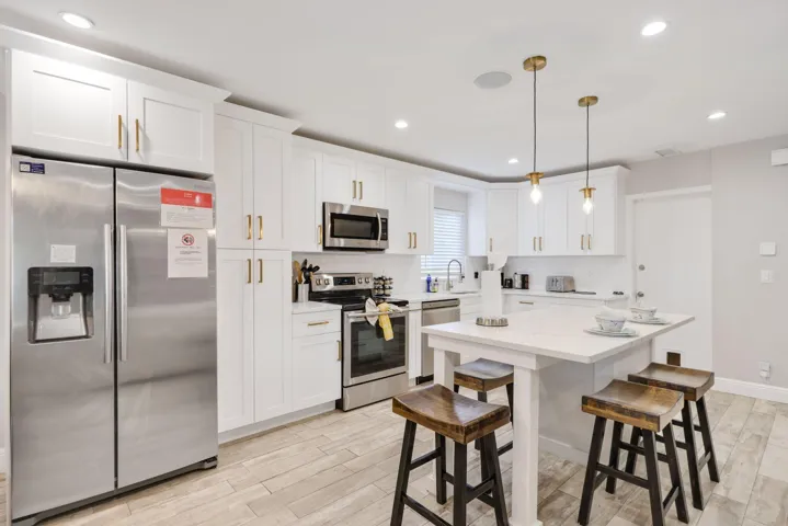 513 Curlew Road - 8.jpg-SMALL