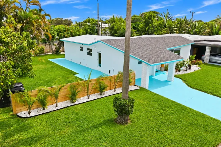 side view of double lot