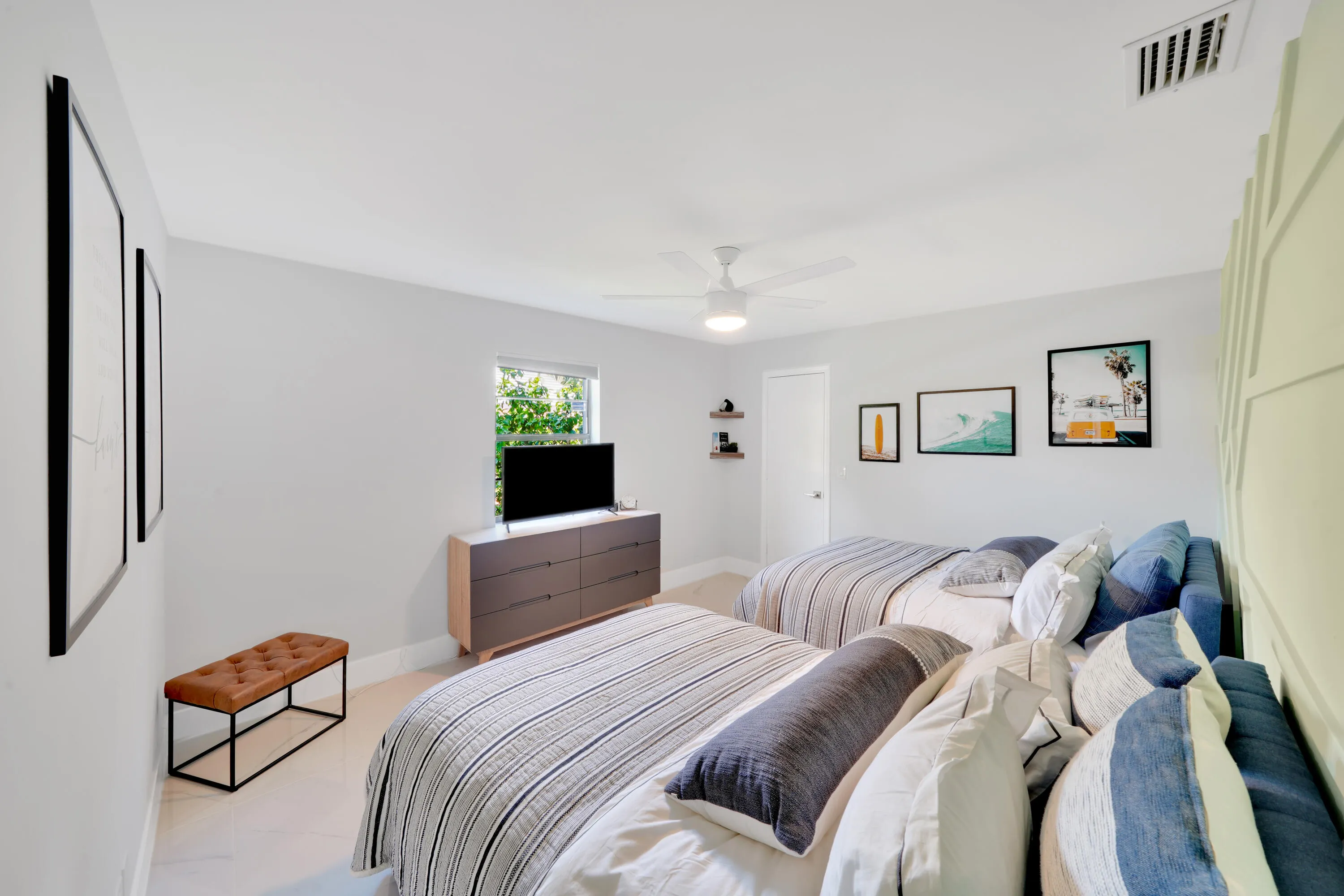 Indoors 4526 St Andrews Dr (31)